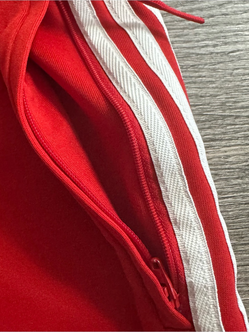 Adidas PrimeBlue Men’s Joggers Size S Red Tapered Pockets Drawstrings - Picture 5 of 11